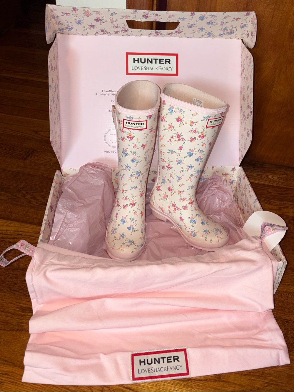 Hunter x Loveshackfancy Floral Patterned Rain Boots White, Pink, Blue - Picture 12 of 16